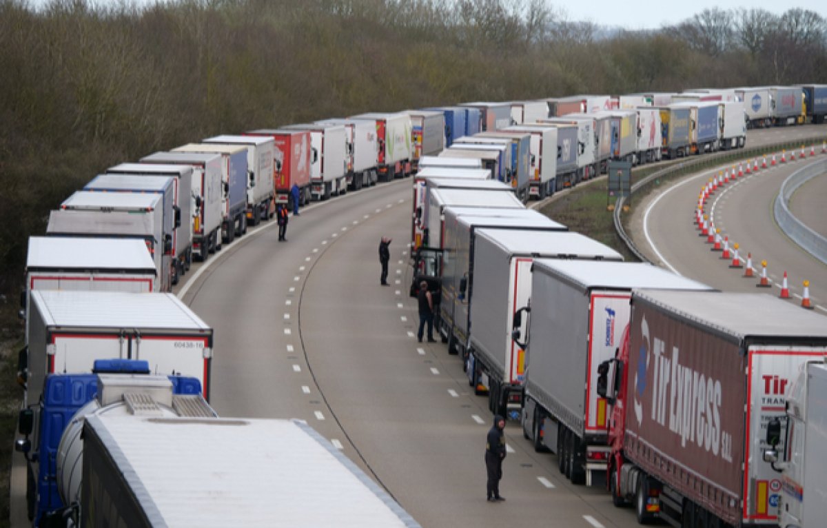 Cómo es la vida del camionero en 48 horas?