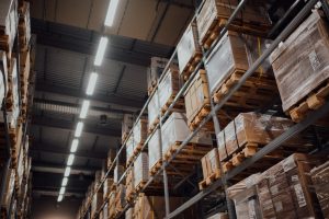 Las empresas logísticas buscan financiación para responder al auge de los negocios online