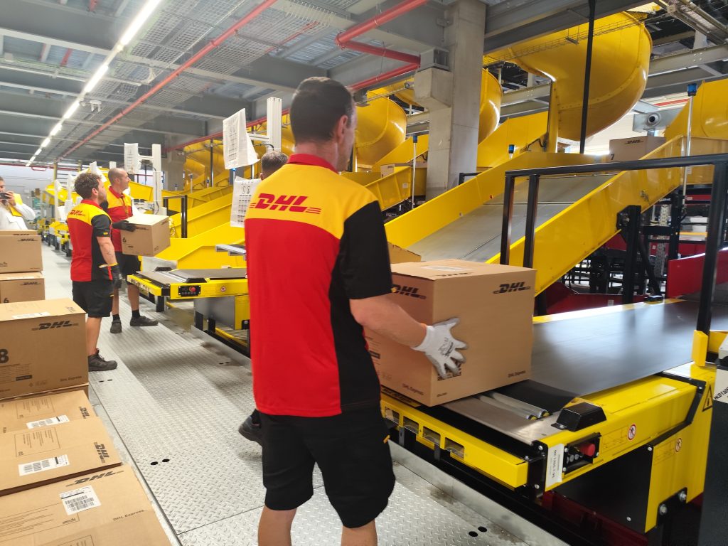 El comercio mundial mantiene el rumbo pese al choque entre EE. UU. y China