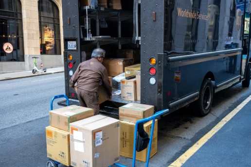 UPS reduce su dependencia de Amazon y abre una nueva batalla logística que puede anticipar cambios en Europa